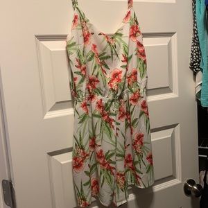 B1G1 Free items under $10! Small floral romper